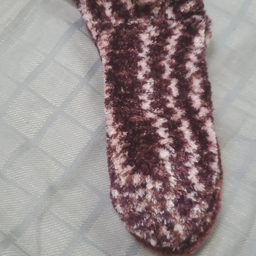 Aromasoles Rose &Shea Infused Velvet Socks - Picture 7 of 7
